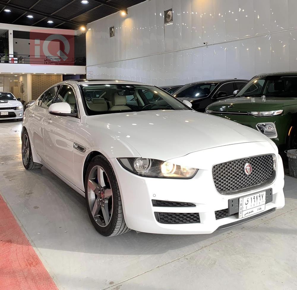جاكوار XE